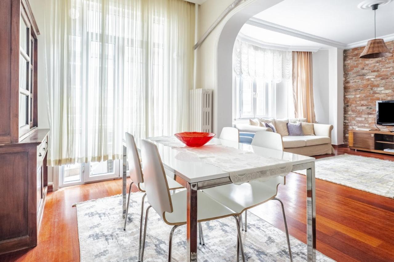 Centrally Located Apartment With Balcony In Sisli Istanbul Bagian luar foto