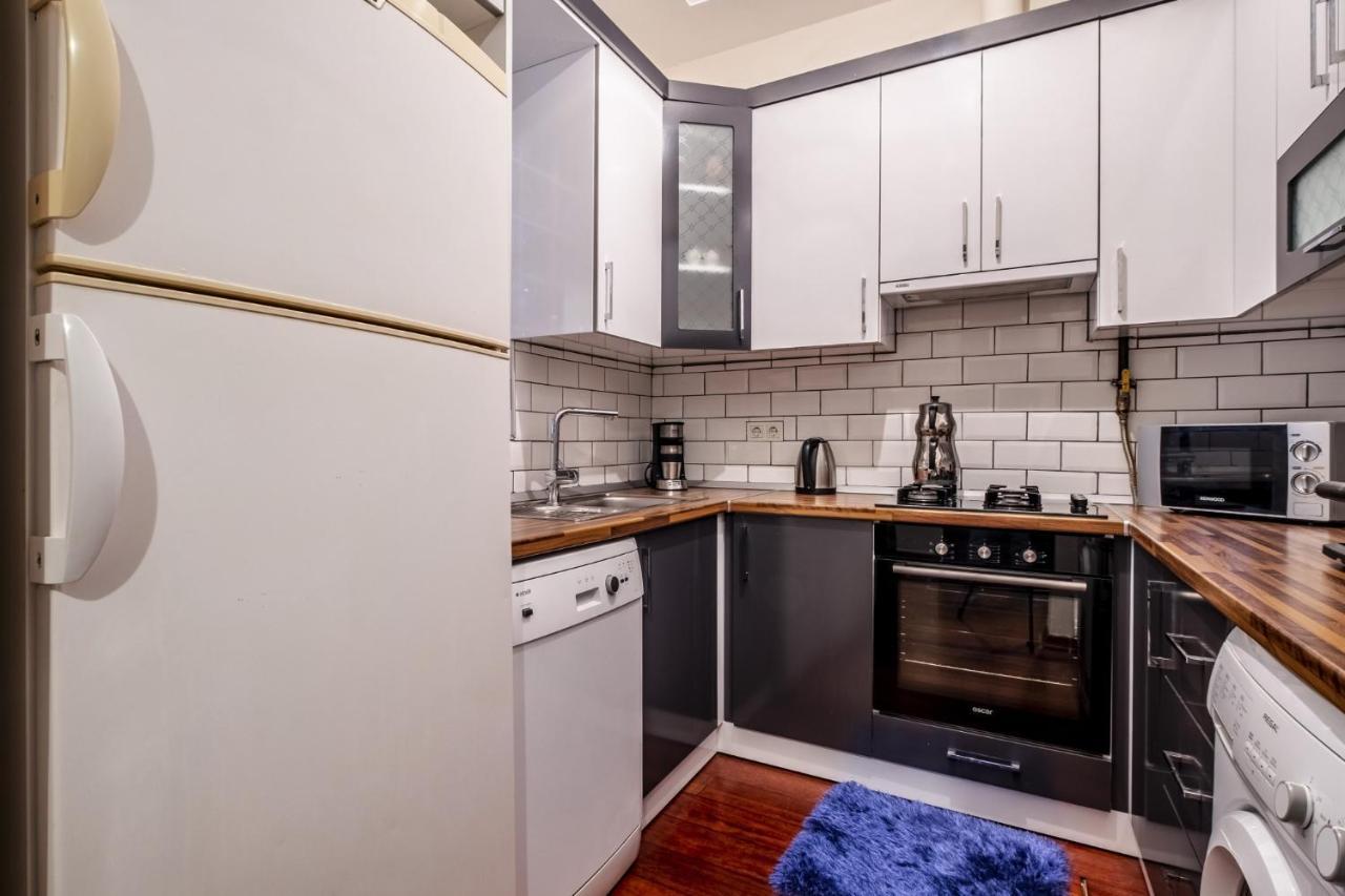 Centrally Located Apartment With Balcony In Sisli Istanbul Bagian luar foto